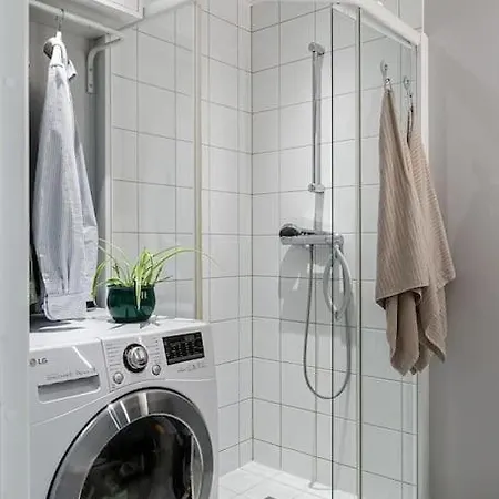 Koselig Og Sentralt Midt I Fargegaten